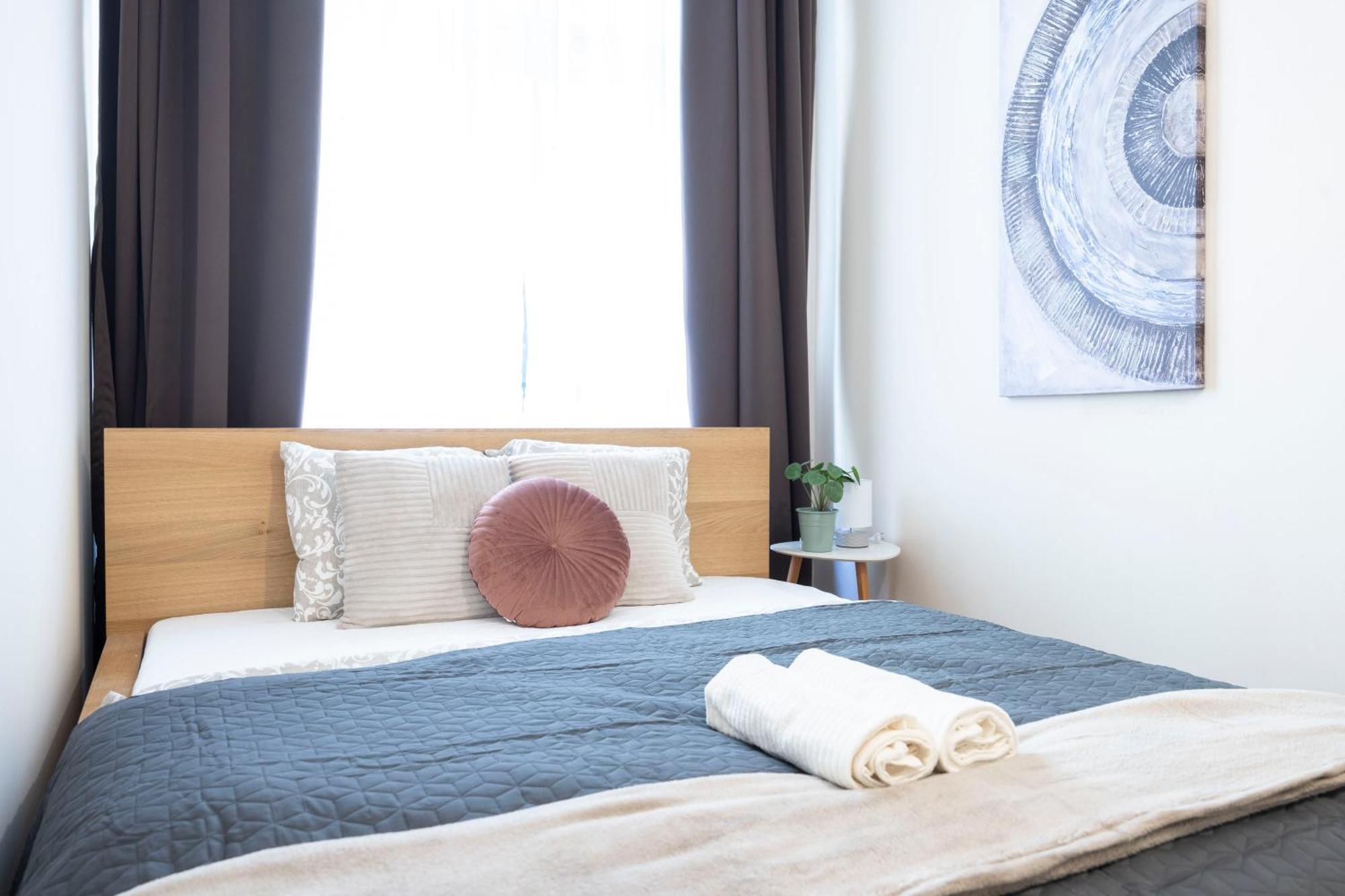 Prime Location & Cozy 3bedrm *