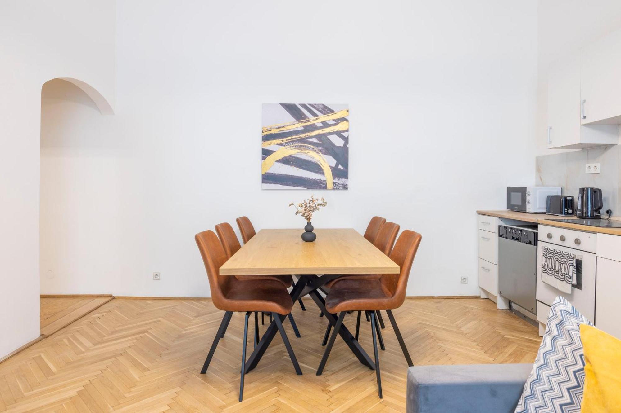 Prime Location & Cozy 3bedrm Apartment Budapest